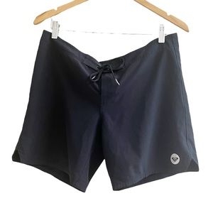 Roxy Black Women’s Board-shorts Size Large